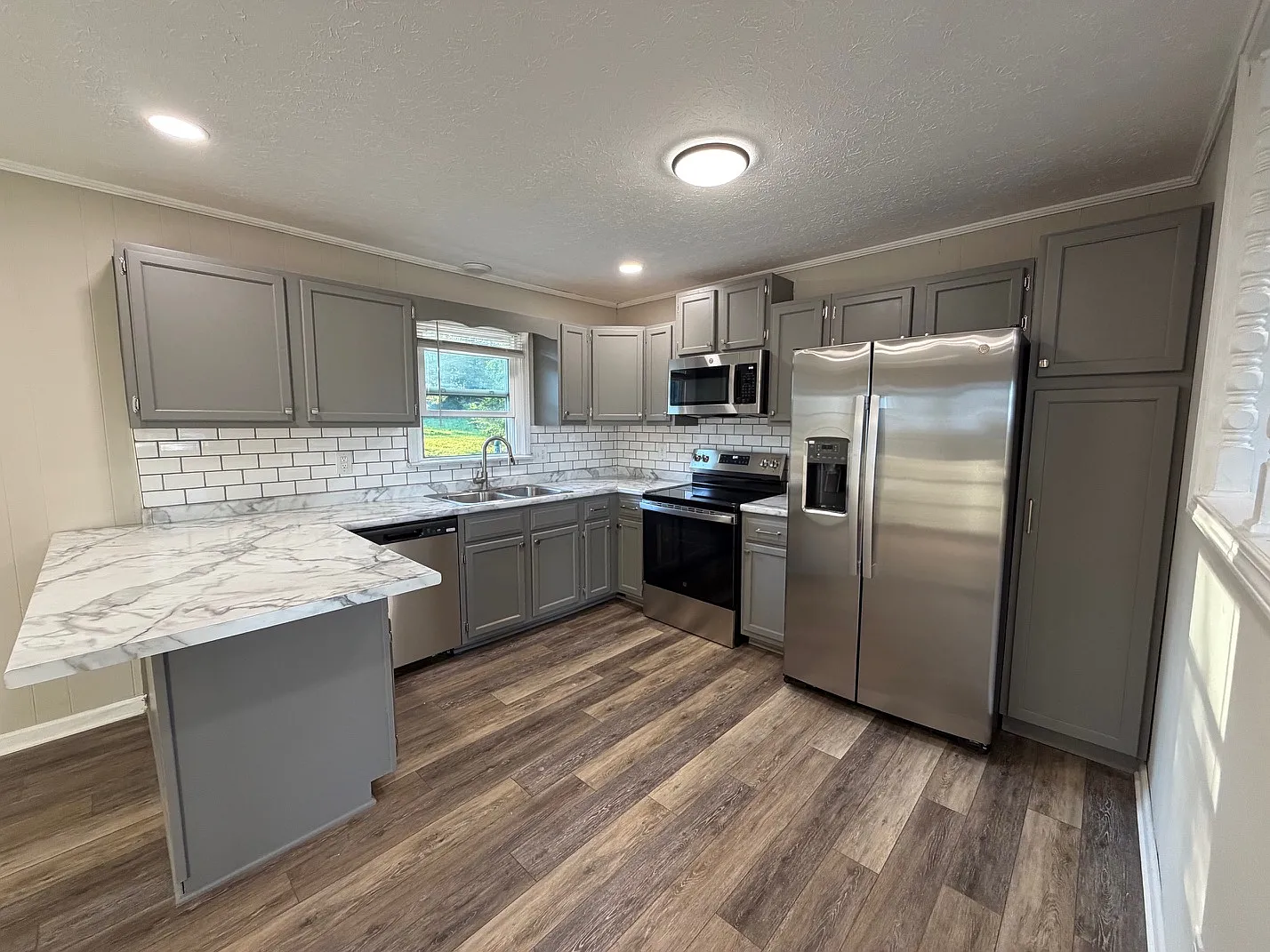 3 bed, 1225 sqft, $1,400 — Photo 4