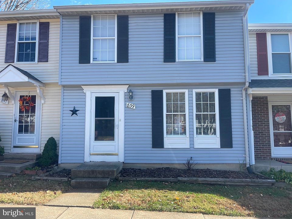 1st image of 839 Oak Leaf Ct
