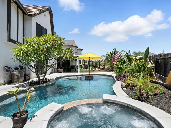 29960 Wake Ct, Canyon Lake, CA 92587