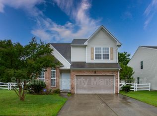 3529 Crofts Pride Dr, Virginia Beach, VA 23453