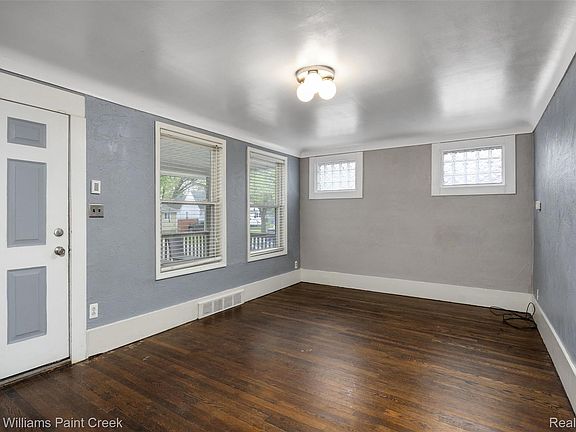 2nd image of 7275 Orchard Ave