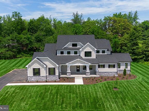 3rd image of 3237 Park Mills Rd
