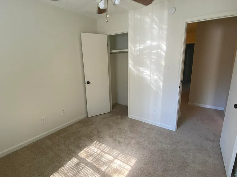 3701 Donovan Dr #B — Photo 33