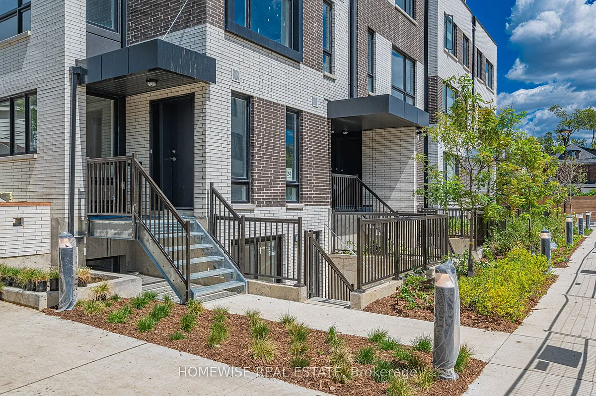 Building Photo - 20 Ed Clark Gdns #Townhouse 8