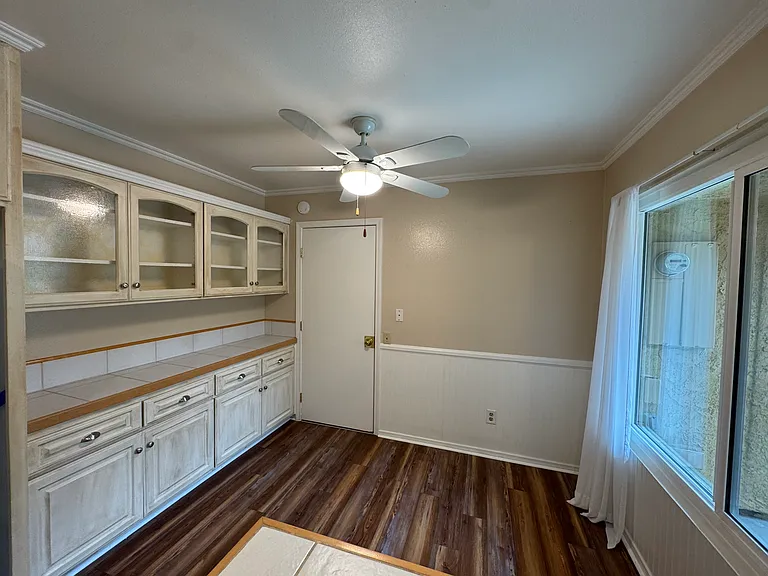 11109 Village 11 — Photo 10