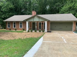 1824 Marsh Creek Dr, Lawrenceville, GA 30043