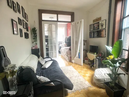 Rented by Citi Habitats | media 41