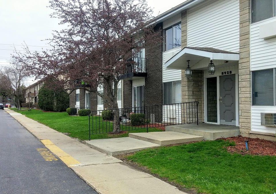 2nd image of 8928 Steven Dr #206F