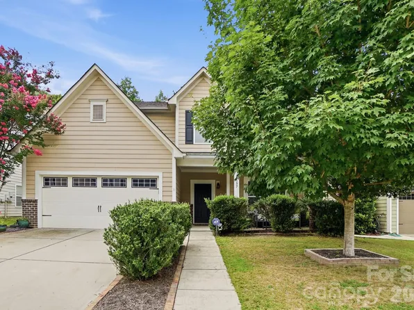 2157 Bluebell Way, Tega Cay, SC 29708
