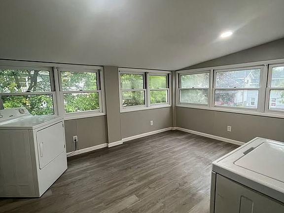 3rd image of 1501 Broadway Ave NW APT 3