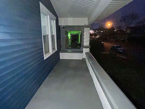 Huge covered porch!