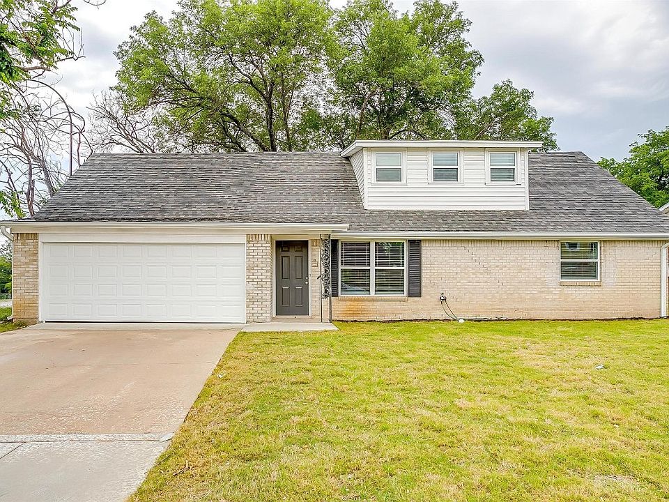 1st image of 901 Darlene Ln