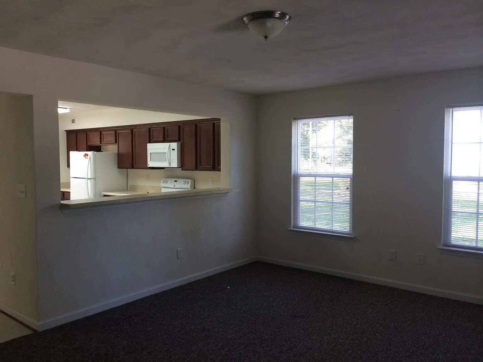 2 bed, 1.5 bath, 1200 sqft, $1,650 — Photo 4