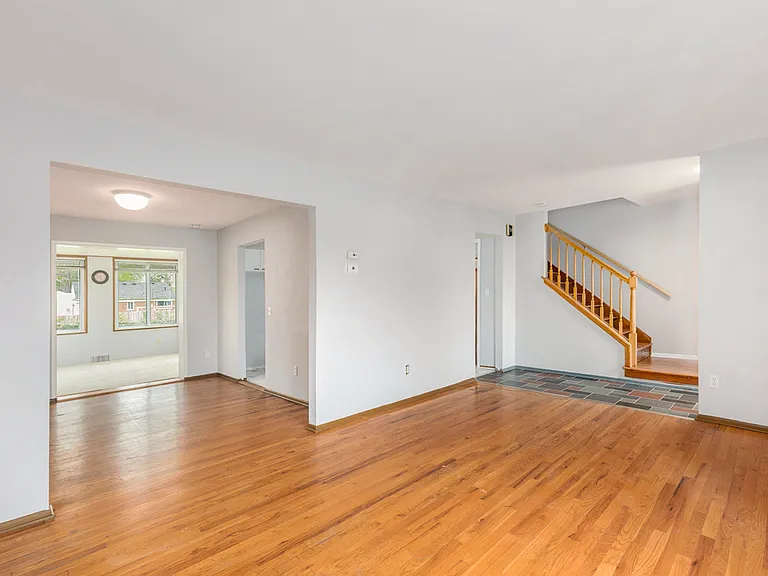 4772 Marian Ave — Photo 5