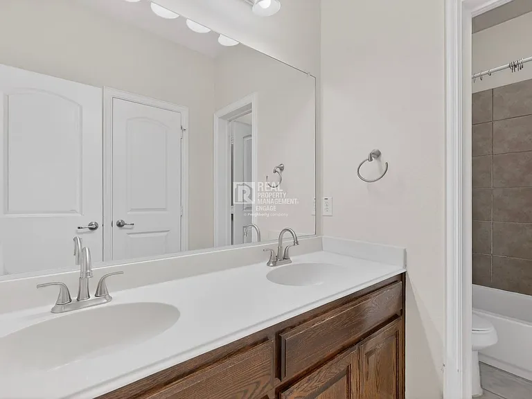 963 Cougar Dr — Photo 21