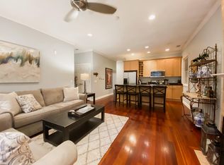 1877 N Winnebago Ave #1E, Chicago, IL 60647