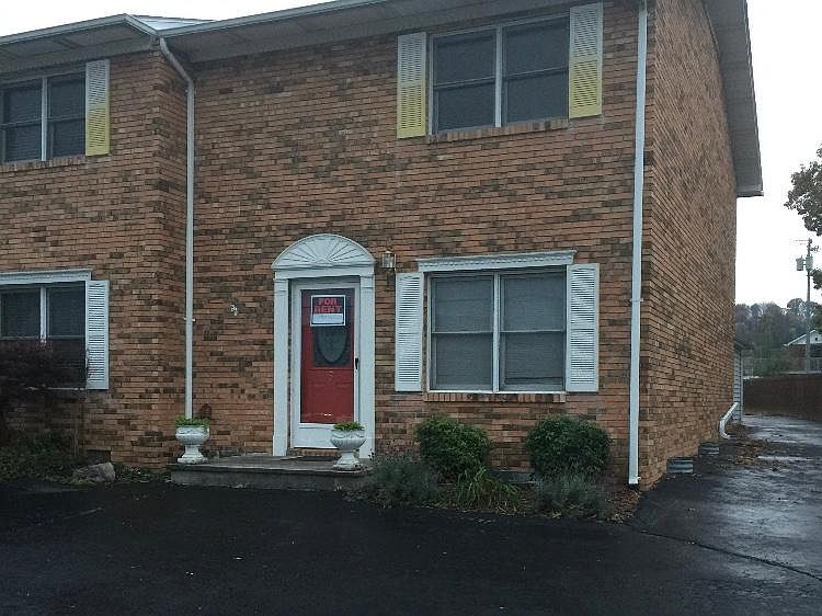 1st image of 212 W Doe Ave #5