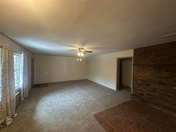 2nd image of 1208 N Nightingale Dr