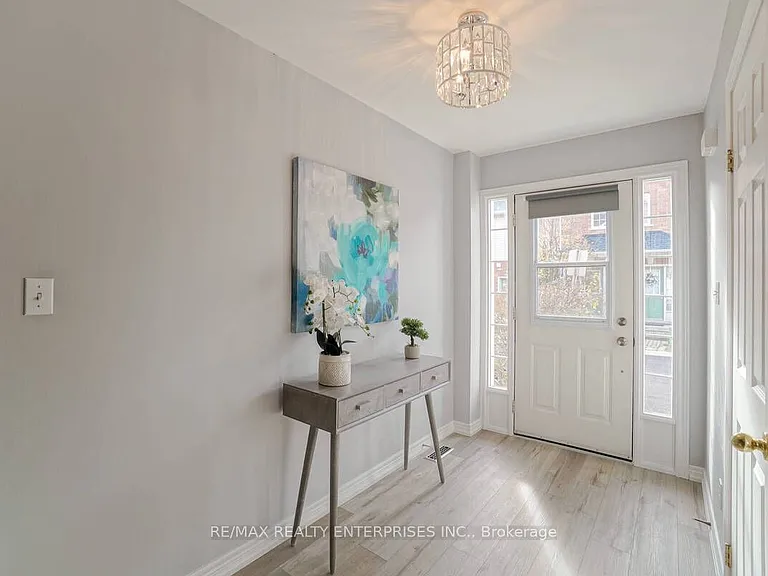 1750 Creek Way #29 — Photo 3