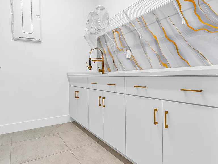 9524 Riverside Park Dr — Photo 25
