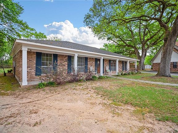 4th image of 705 Oak Field Dr