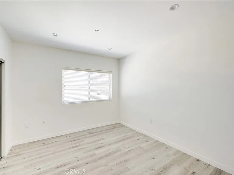 14526 Hartland St #307 — Photo 13