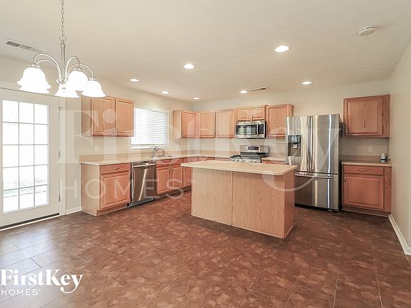 4th image of 64 Cedar Bay Cir