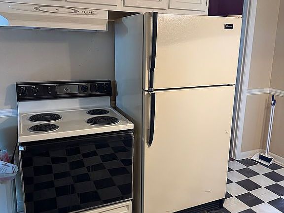 4th image of 405 Whittier Dr