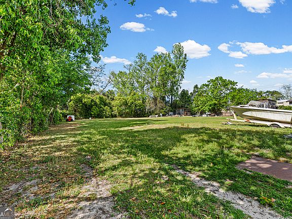 3rd image of 1916 Danielle Dr