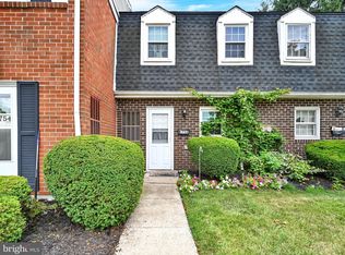 1756 Devers Rd, York, PA 17404