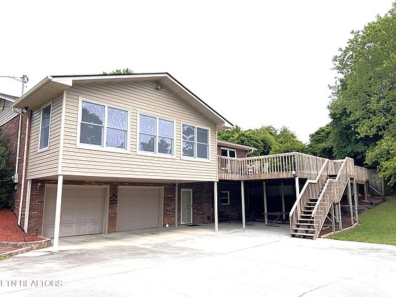 4th image of 1026 Lees Dr