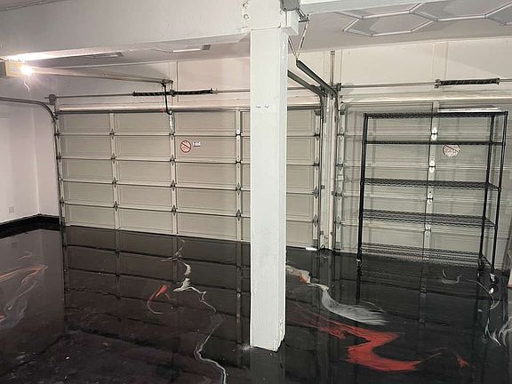 2nd image of 40095 Gibraltar Dr