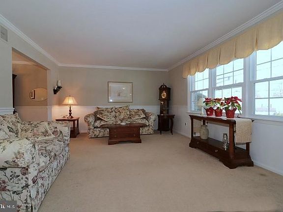 4th image of 115 Woodridge Ave