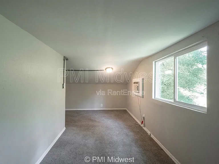 3165 Station St #B — Photo 7