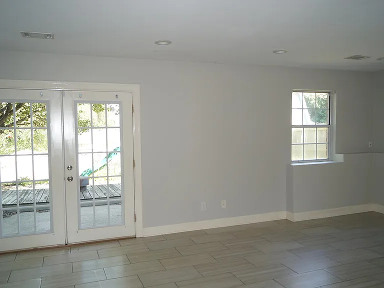 979 Jairus Dr — Photo 25