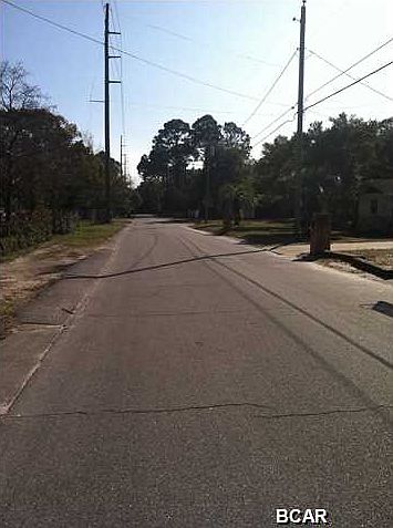 2nd image of 725 Kirklin Ave