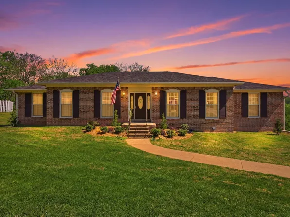 2030 Graceland Dr, Goodlettsville, TN 37072