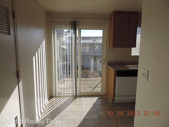 4th image of 1264 Newlands Dr W APT 12