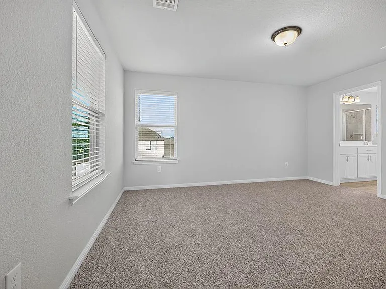 320 Rend Dr — Photo 18