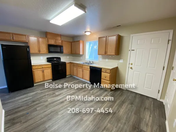 118 W Ogden Ave, Nampa, ID 83651