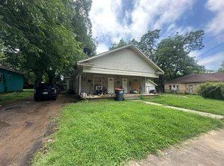 828 E Price St, Paris, TX 75460