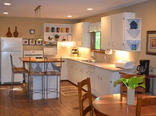 11974 E Freeland Rd, Suttons Bay, MI 49682