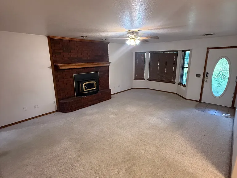 133 Sierra St — Photo 4