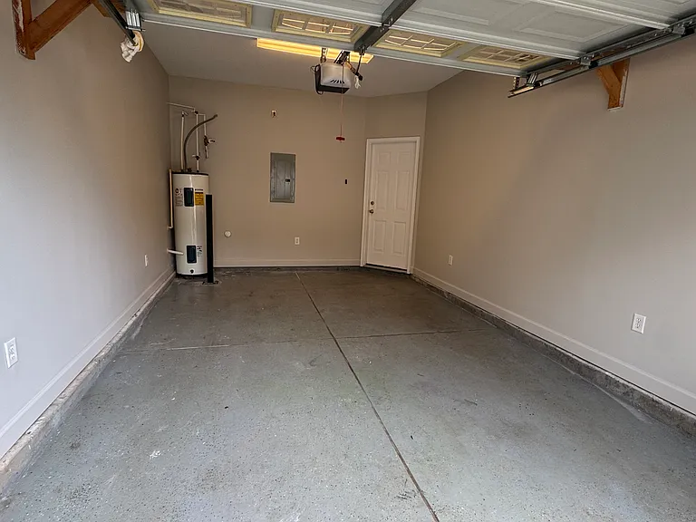 216 Biddeford Pl — Photo 31