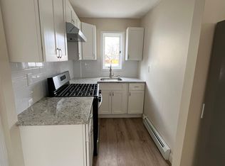 5 Paisley St APT 1, Pawtucket, RI 02860
