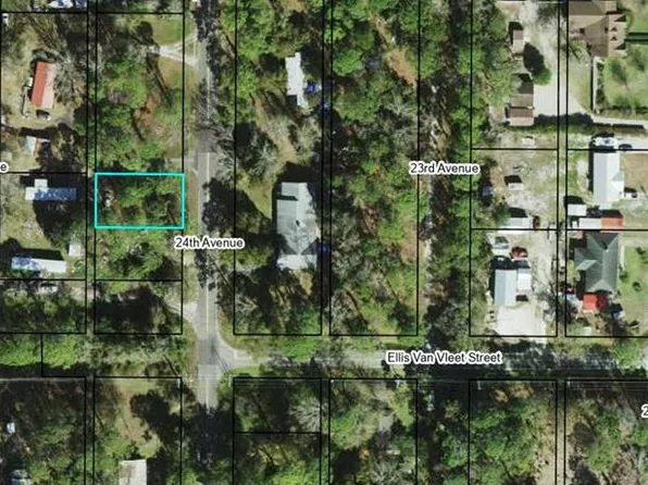 110 24th Ave, Apalachicola, FL 32320