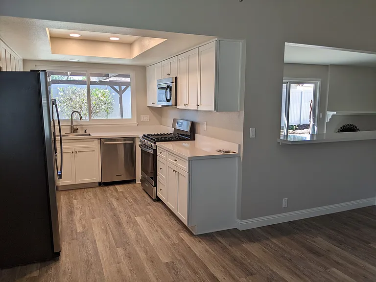 1146 Hudson Ct — Photo 15