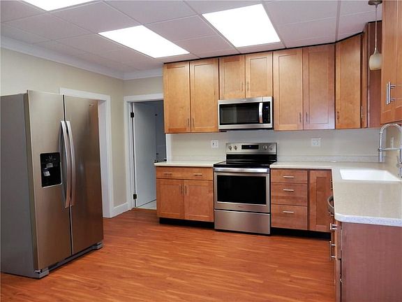 5th image of 14 Washington St