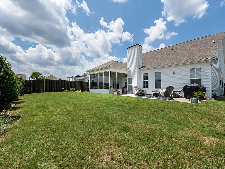 3198 Greymoor Cir — Photo 35