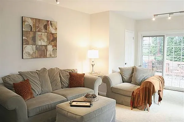 Sold by Hudson Place Realty | media 1